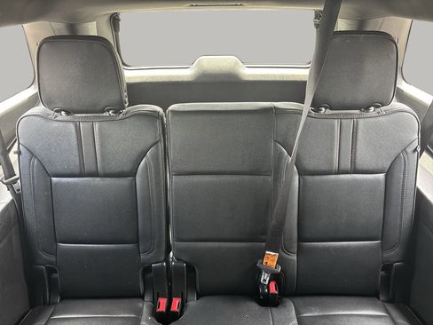 Used 2023 Chevrolet Suburban RST RWD image 18