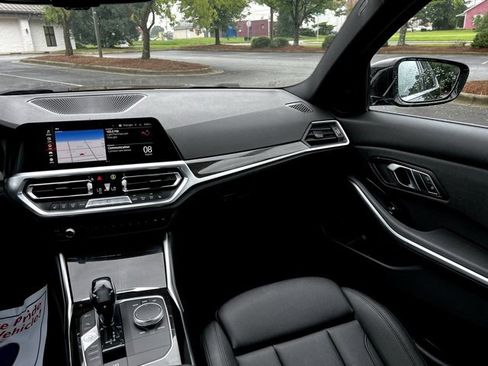Used 2020 BMW 330i xDrive Sedan w/ Convenience Package image 32