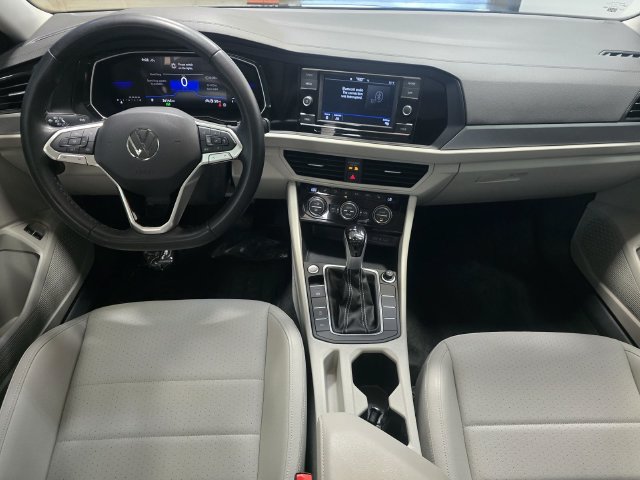 Certified 2023 Volkswagen Jetta SE FWD image 12