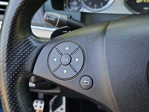 Used 2011 Mercedes-Benz E 550 Coupe image 25