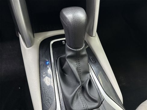 Used 2023 Toyota Corolla Cross L image 28