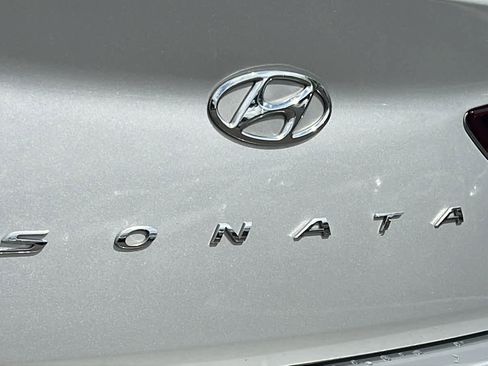 Used 2019 Hyundai Sonata Limited w/ Cargo Package FWD image 28