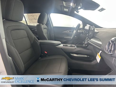 New 2026 Chevrolet Equinox EV LT w/ Comfort Package image 41