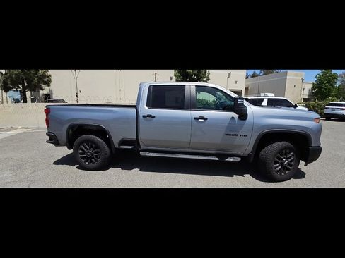 Used 2025 Chevrolet Silverado 2500 Custom w/ Custom Value Package RWD image 8