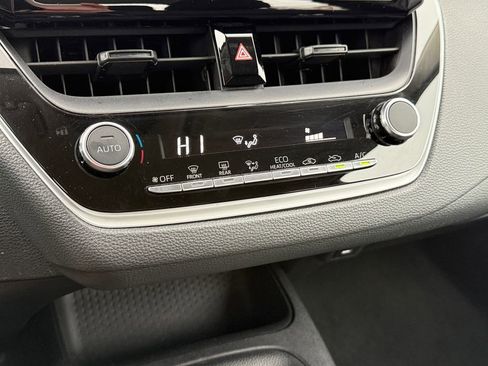 Certified 2024 Toyota Corolla LE image 33