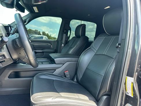 Used 2024 RAM 2500 Limited AWD/4WD image 32