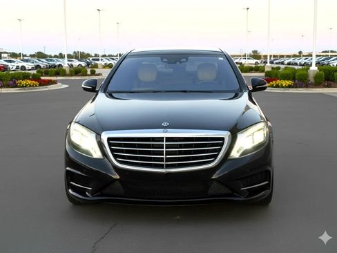 Used 2016 Mercedes-Benz S 550 Sedan w/ Sport Package w/ Sport Package image 8