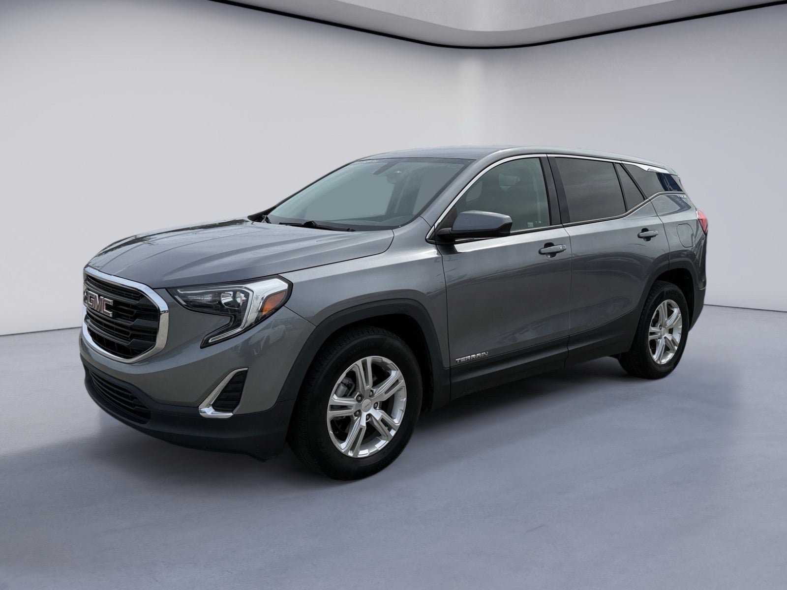 Used 2019 GMC Terrain SLE FWD image 1