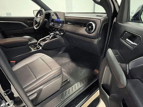 Used 2023 Chevrolet Colorado Z71 w/ Z71 Convenience Package 2 image 27