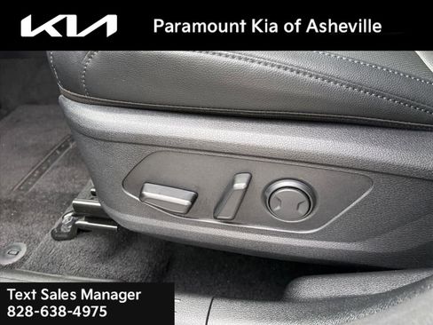 Used 2023 Kia Sportage EX image 18