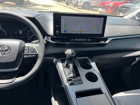 Certified 2025 Toyota Sienna XLE w/ XLE Plus Package FWD image 20