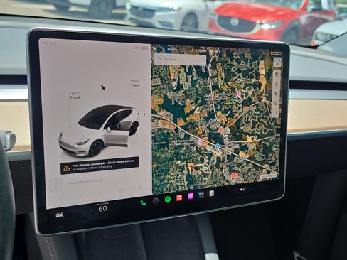 Used 2022 Tesla Model Y Performance AWD/4WD image 24