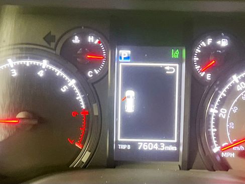 Used 2020 Toyota 4Runner SR5 Premium w/ Moonroof Package image 23