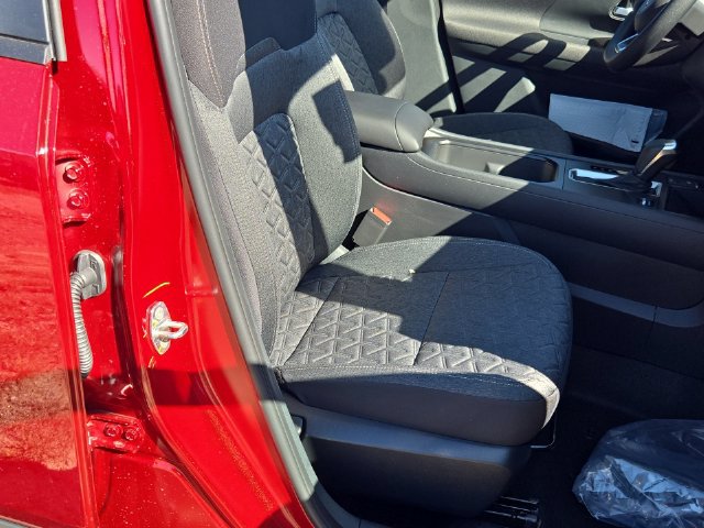 Certified 2026 Nissan Kicks SV w/ SV Premium Package AWD/4WD image 26