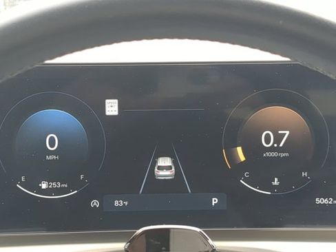 Certified 2025 Hyundai Tucson SEL FWD image 30
