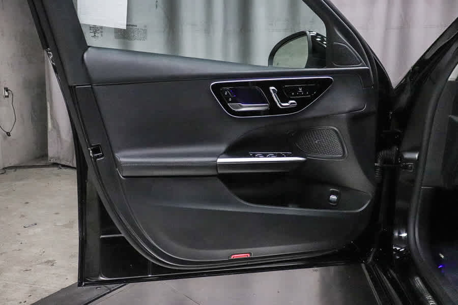 Used 2022 Mercedes-Benz C 300 Sedan image 21