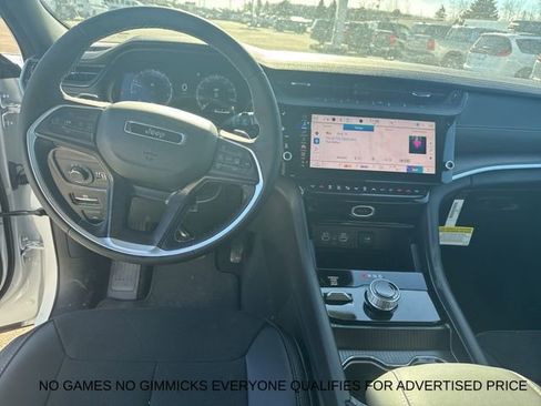 New 2026 Jeep Grand Cherokee Altitude image 13