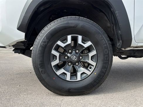 Certified 2023 Toyota Tacoma TRD Off-Road image 13