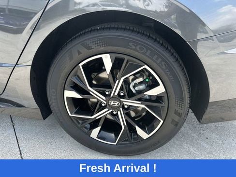 Used 2025 Hyundai Sonata SEL FWD image 11