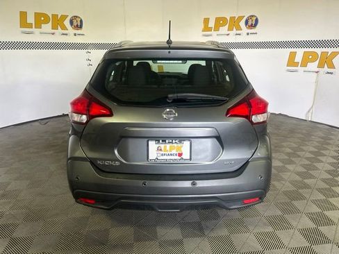 Used 2020 Nissan Kicks SV FWD image 4