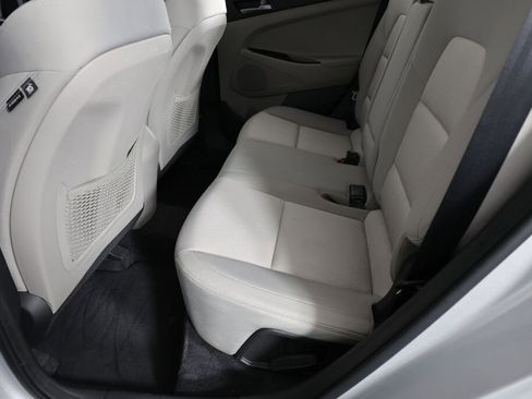 Used 2017 Hyundai Tucson SE AWD/4WD image 17