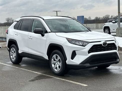 Used 2021 Toyota RAV4 LE image 25