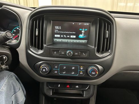 Used 2018 Chevrolet Colorado W/T w/ Custom Special Edition image 28