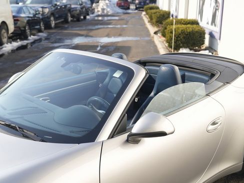 Used 2013 Porsche 911 Carrera image 17