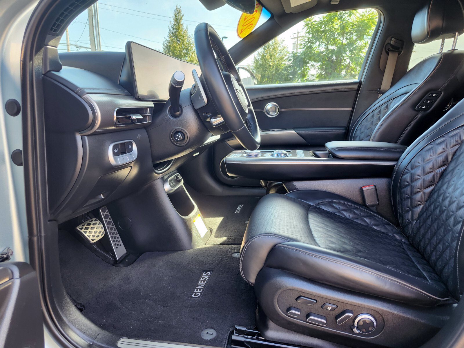 Used 2023 Genesis GV60 Performance AWD/4WD image 14