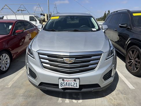Used 2019 Cadillac XT5 Premium Luxury FWD image 1
