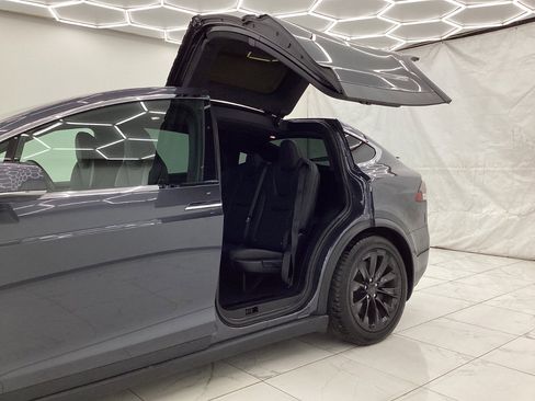 Used 2018 Tesla Model X 100D AWD/4WD image 17