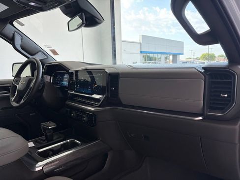 Used 2026 Chevrolet Silverado 1500 LTZ w/ LTZ Convenience Package II AWD/4WD image 45