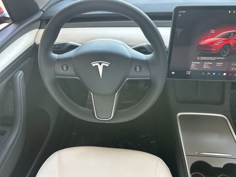 Used 2023 Tesla Model Y Long Range AWD/4WD image 14