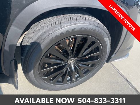Used 2023 Toyota Highlander XSE AWD/4WD image 10