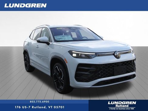 New 2026 Volkswagen Tiguan SEL R-Line image 1