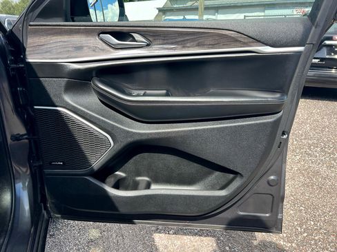 Used 2024 Jeep Grand Cherokee Limited 4xe image 35