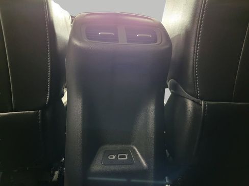 Used 2023 Buick Envision Essence image 22