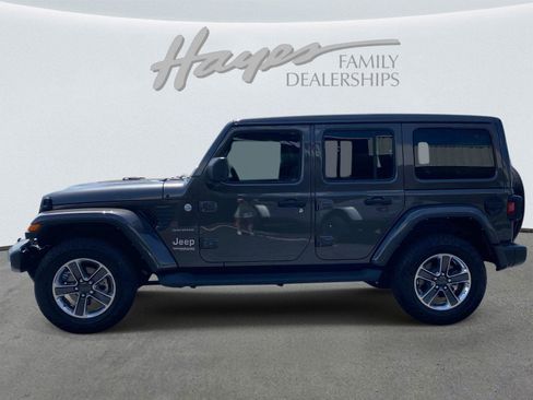 Used 2022 Jeep Wrangler Unlimited Sahara AWD/4WD image 7