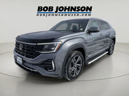 Used 2024 Volkswagen Atlas Cross Sport SEL R-Line image 3