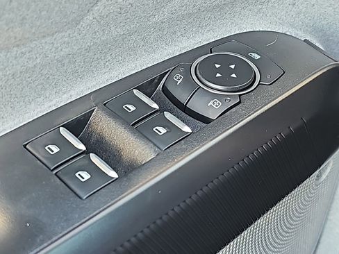 New 2025 Ford Maverick XLT image 27