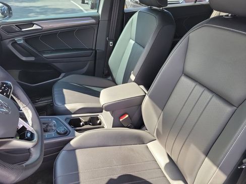 Used 2024 Volkswagen Tiguan SE R-Line image 19