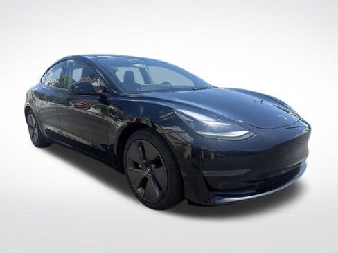 Used 2023 Tesla Model 3 Standard Range RWD image 1