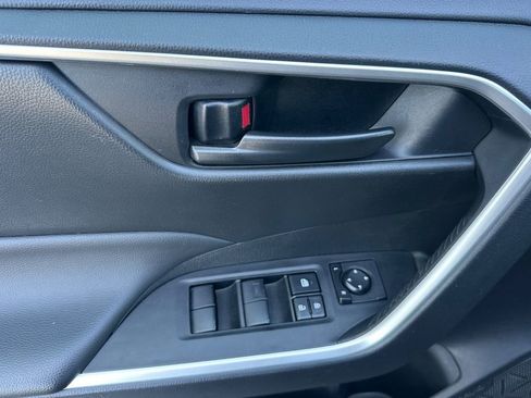 Used 2024 Toyota RAV4 LE image 11