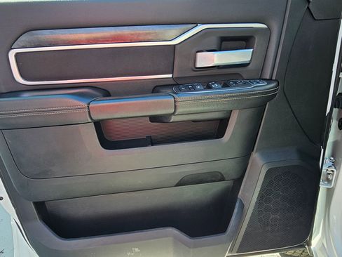 Used 2024 RAM 3500 Big Horn image 17