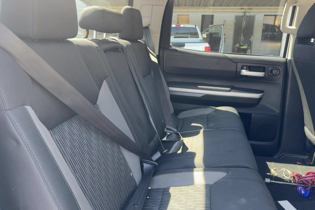 Used 2015 Toyota Tundra SR5 RWD image 13