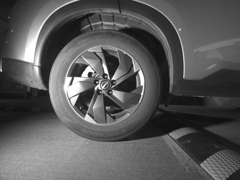 Used 2025 Nissan Rogue SV AWD/4WD image 15