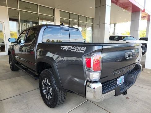 Certified 2023 Toyota Tacoma TRD Off-Road AWD/4WD image 9