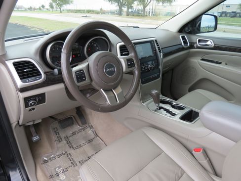 Used 2012 Jeep Grand Cherokee Laredo image 29