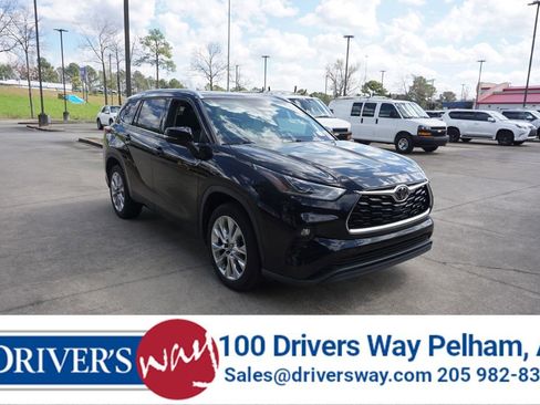 Used 2021 Toyota Highlander Limited image 1
