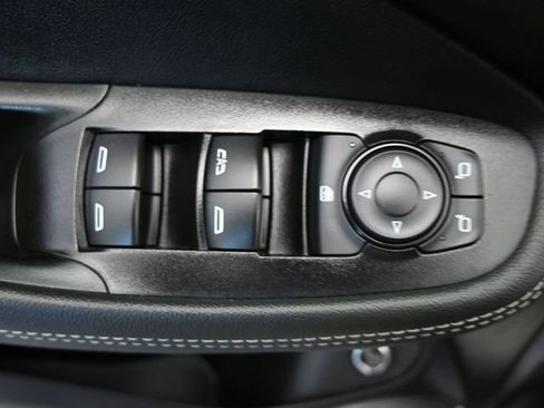 Used 2022 Buick Encore GX Select image 19
